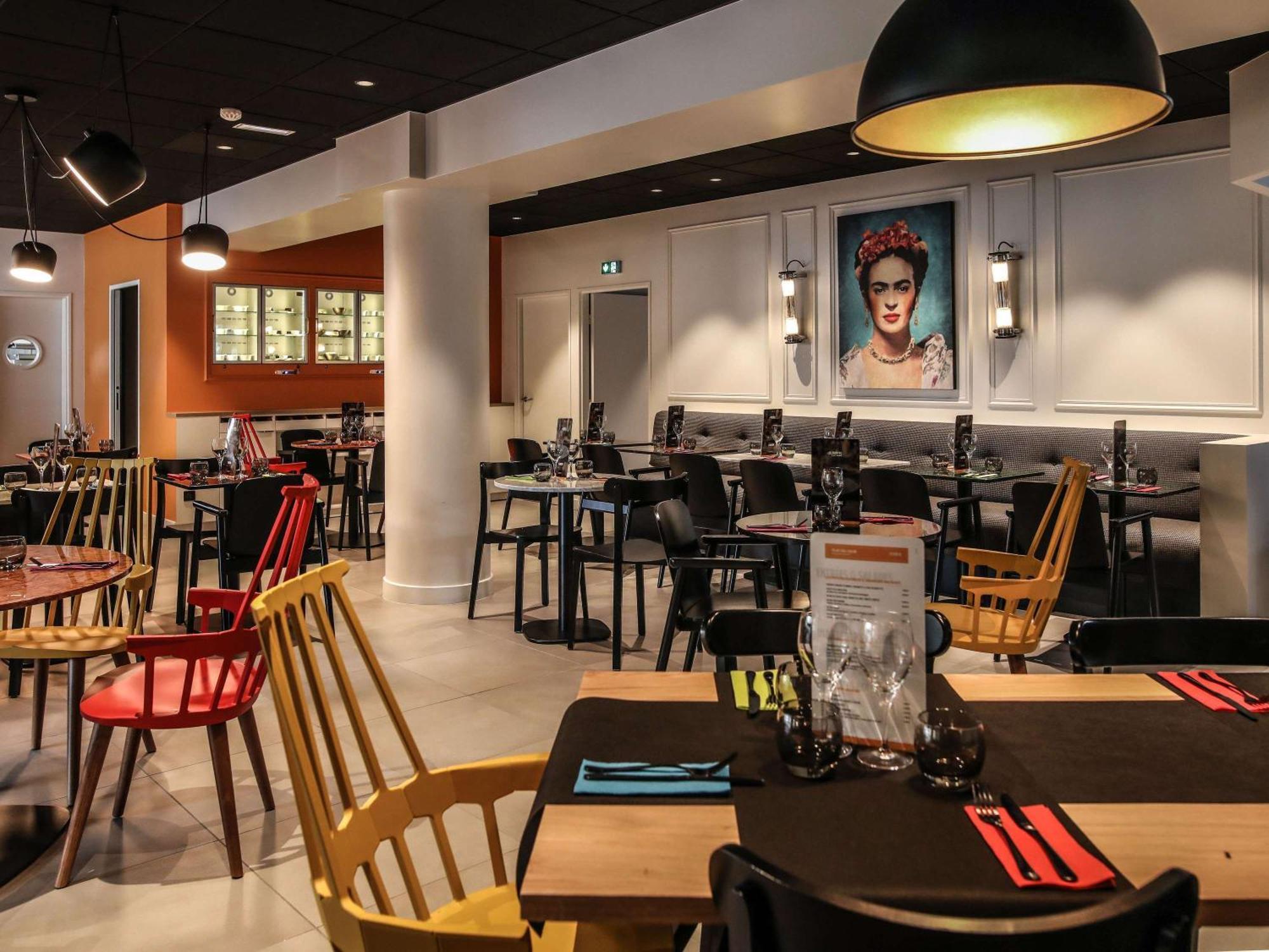 Ibis Styles Clermont-Ferrand Republique Hotel Ngoại thất bức ảnh