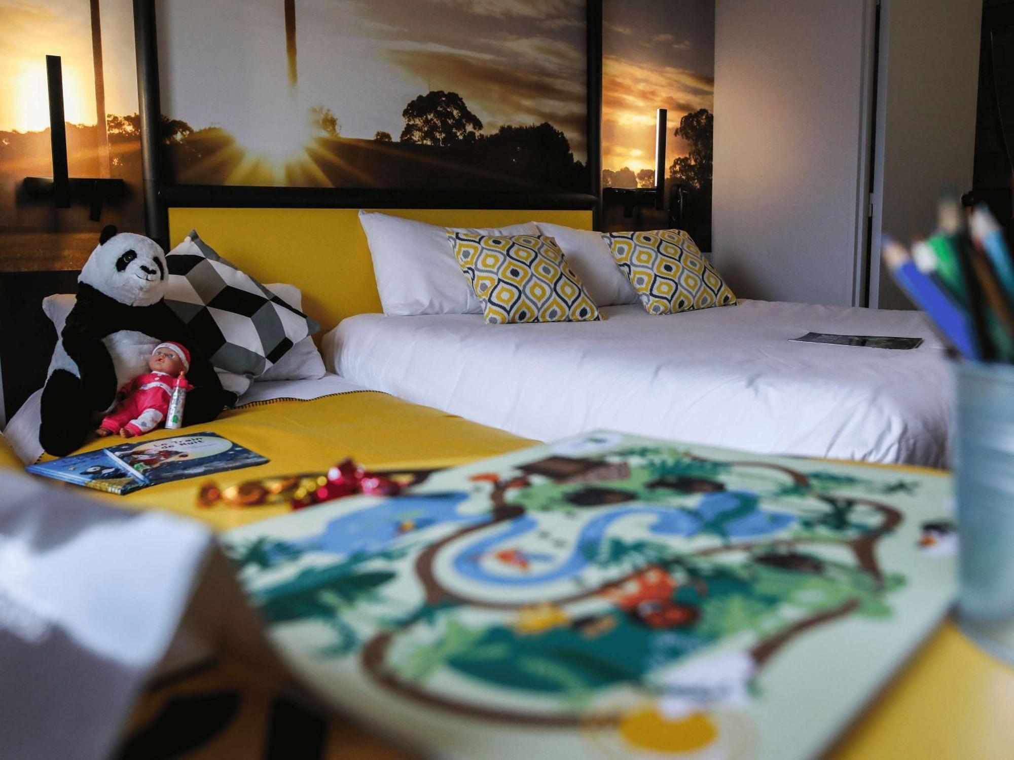 Ibis Styles Clermont-Ferrand Republique Hotel Ngoại thất bức ảnh