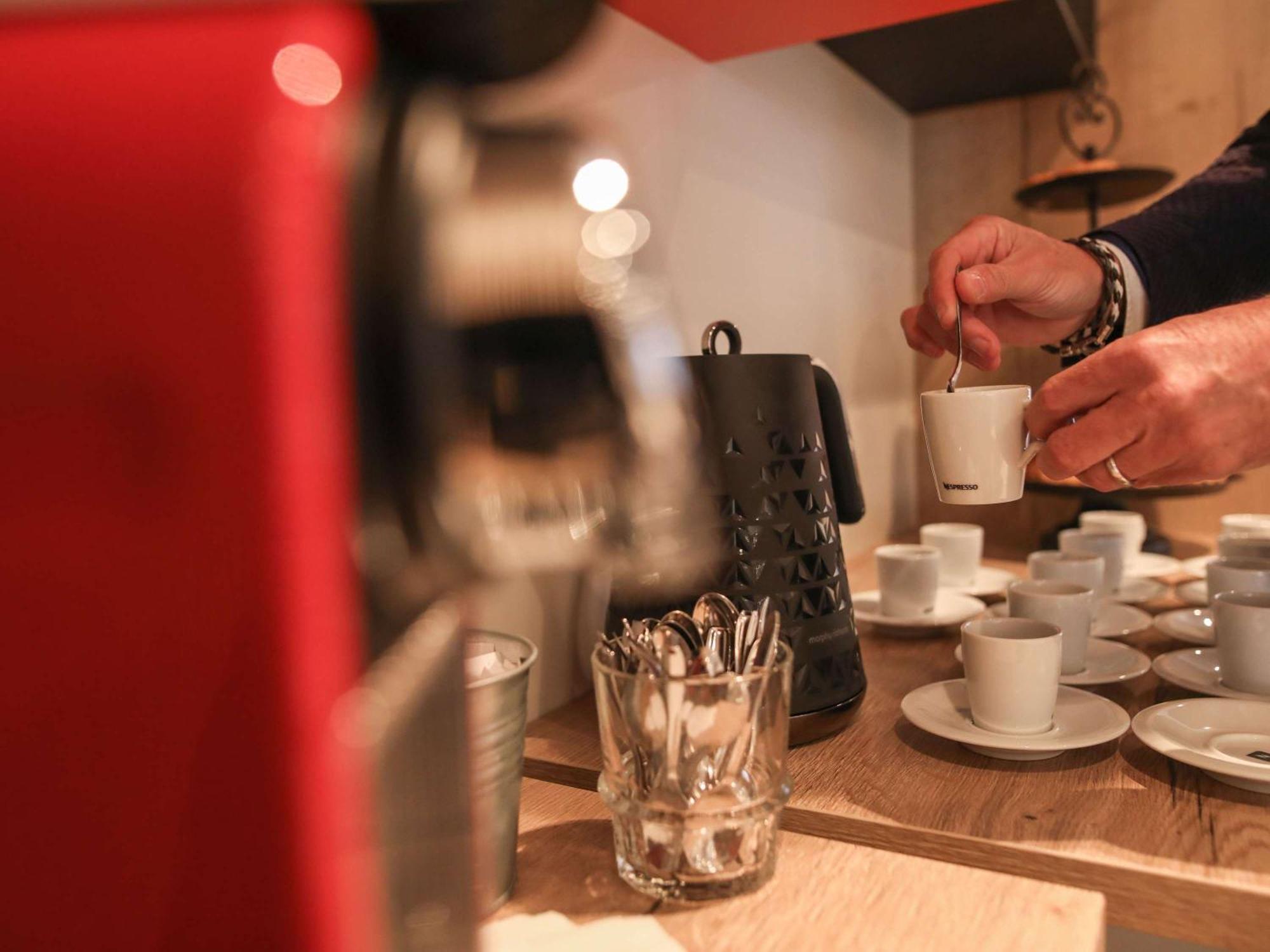 Ibis Styles Clermont-Ferrand Republique Hotel Ngoại thất bức ảnh