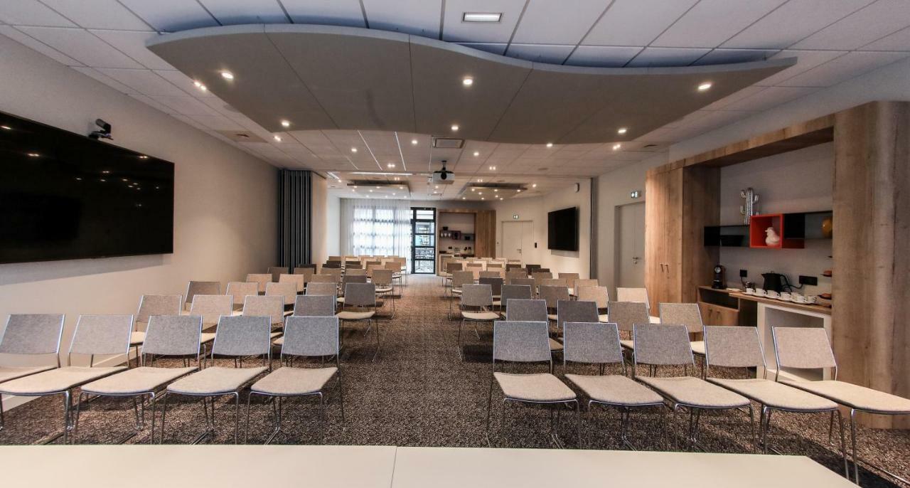 Ibis Styles Clermont-Ferrand Republique Hotel Ngoại thất bức ảnh